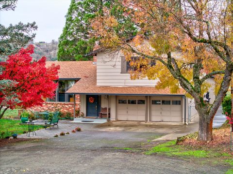 A home in Roseburg