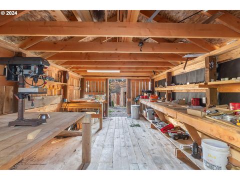 A home in Port Orford