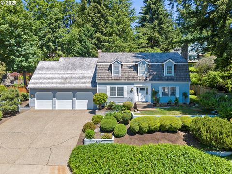 Photo of 3339 Tempest Dr, Lake Oswego, OR 97035 (MLS # 494466420)