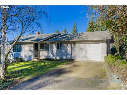 942 E 13TH ST Coquille OR 97423