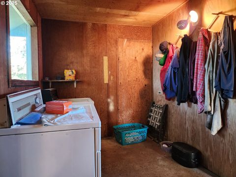 A home in Port Orford