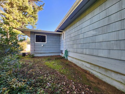 A home in Port Orford