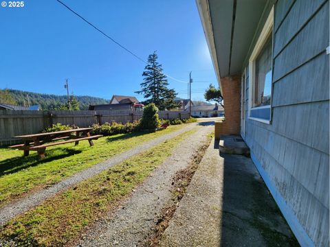 A home in Port Orford