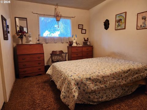 A home in Port Orford