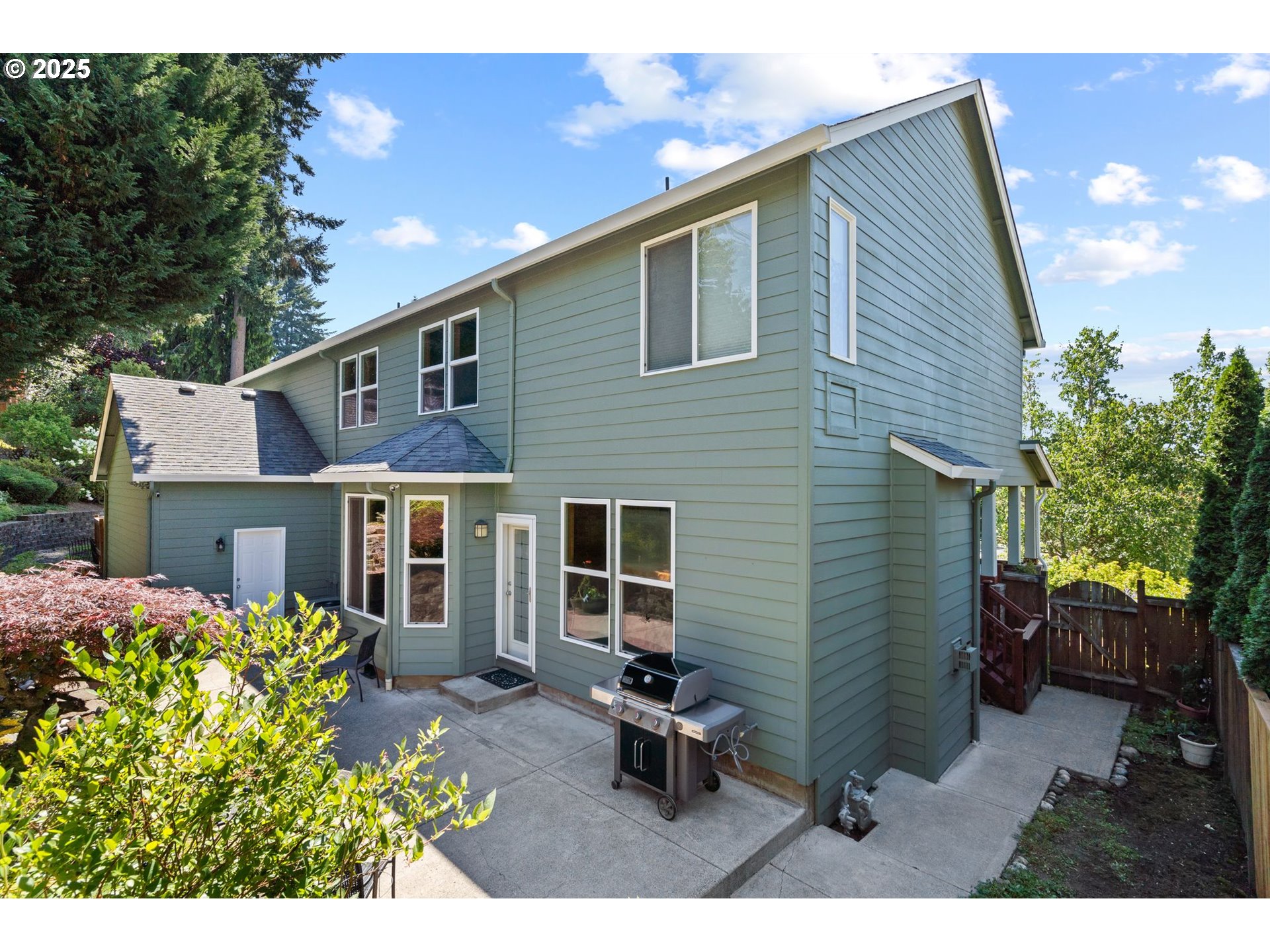 Battle Ground, Washington 98604, United States, 5 Bedrooms Bedrooms, ,3 BathroomsBathrooms,Residential,Active,173381