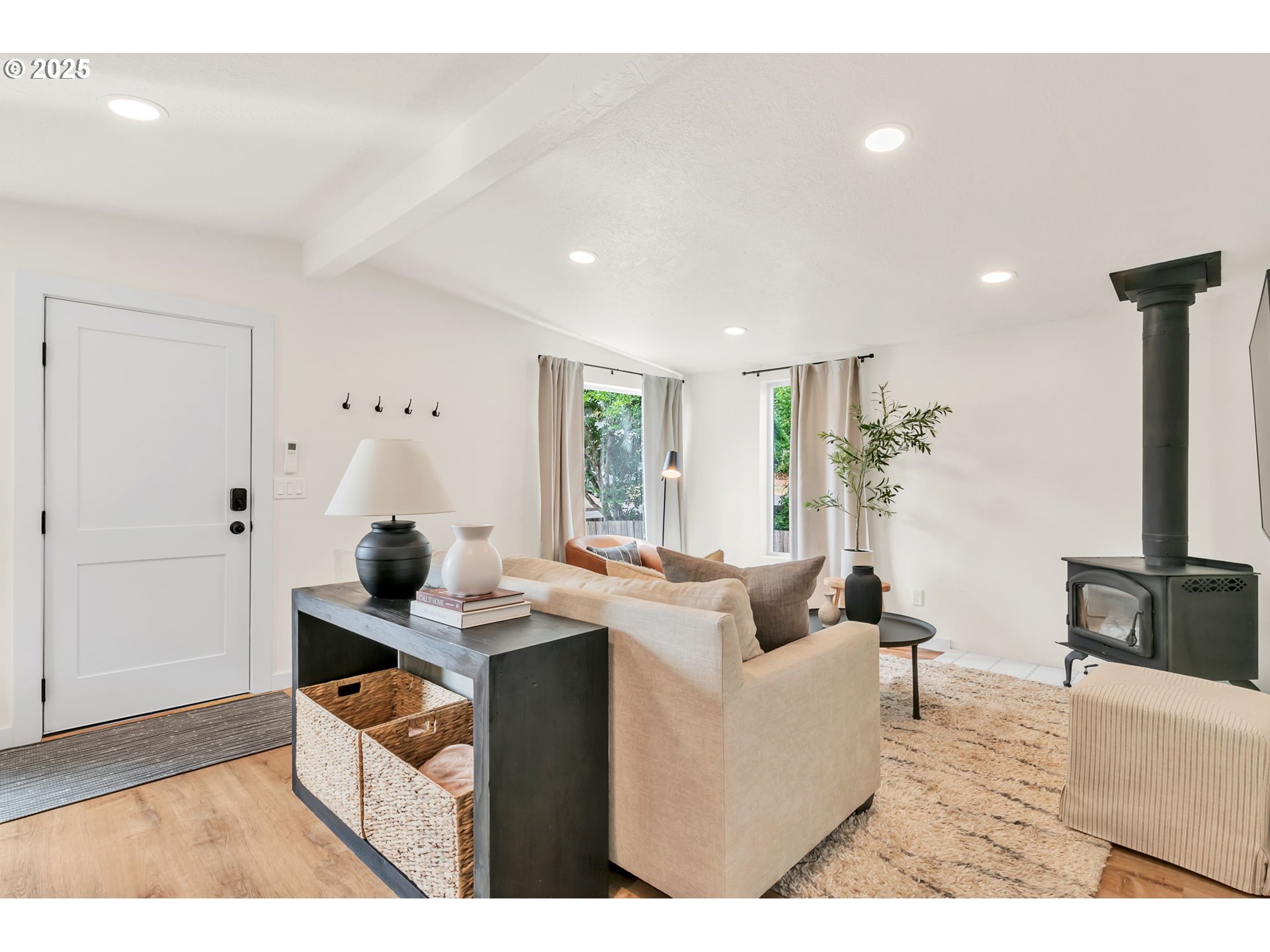 428 W Centennial BLVD