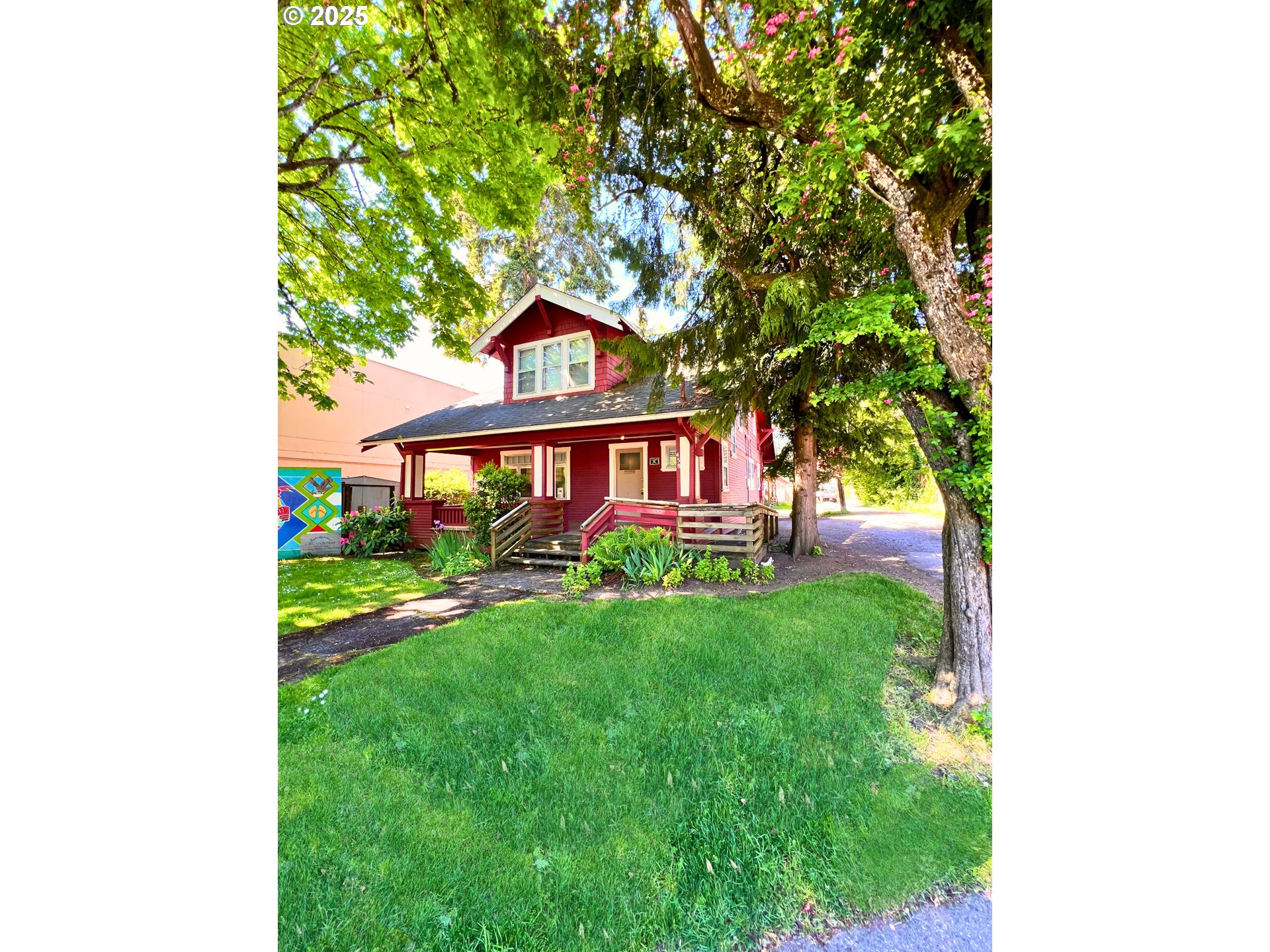 458 BLAIR BLVD