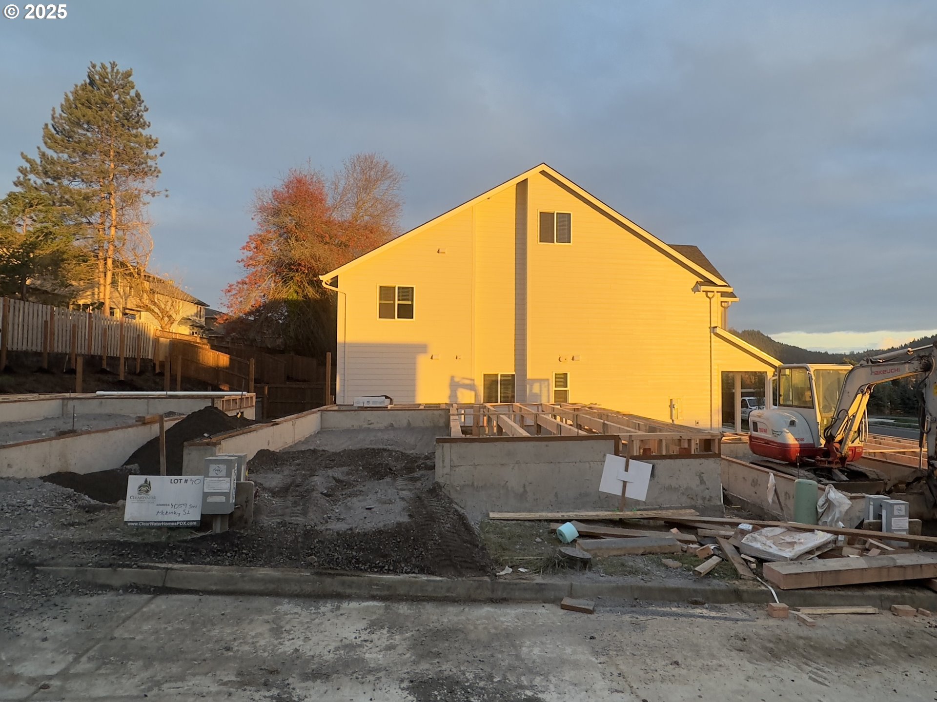 4055 SW McKinley ST 39