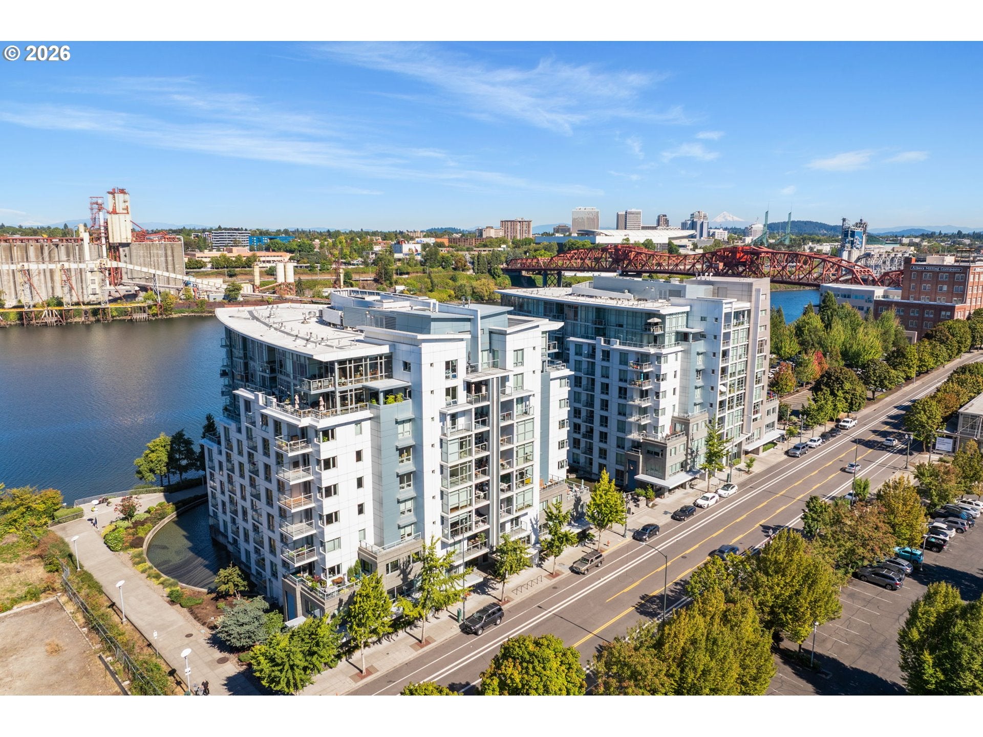 1310 NW NAITO PKWY 805 — 3 bed 2 bath Condominium