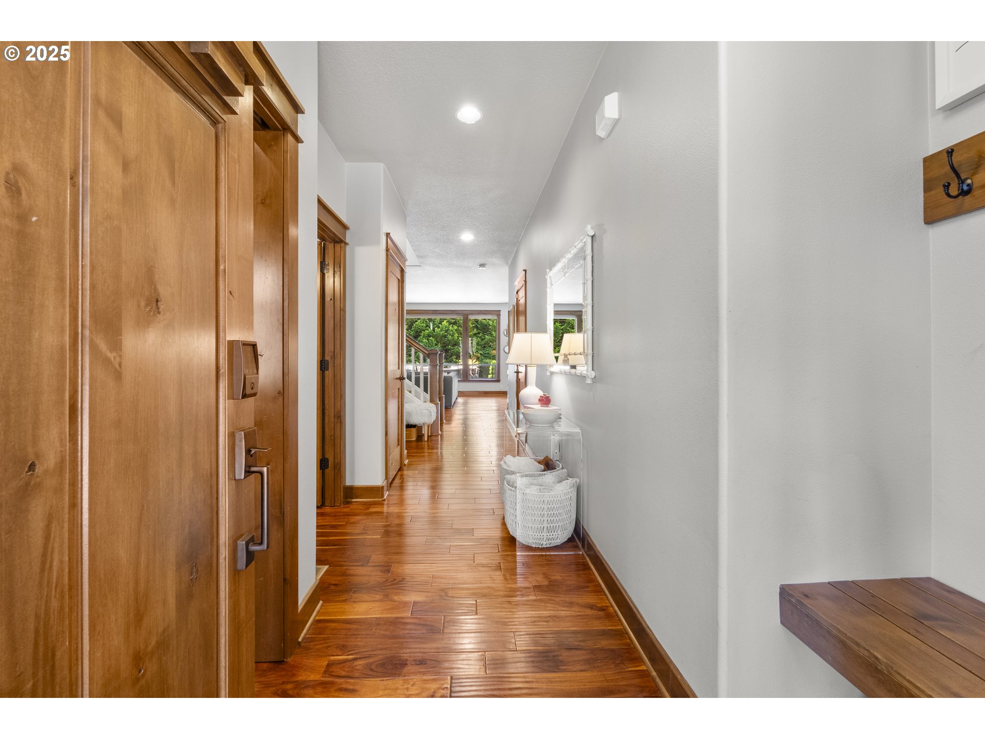 977 MARYLHURST CIR