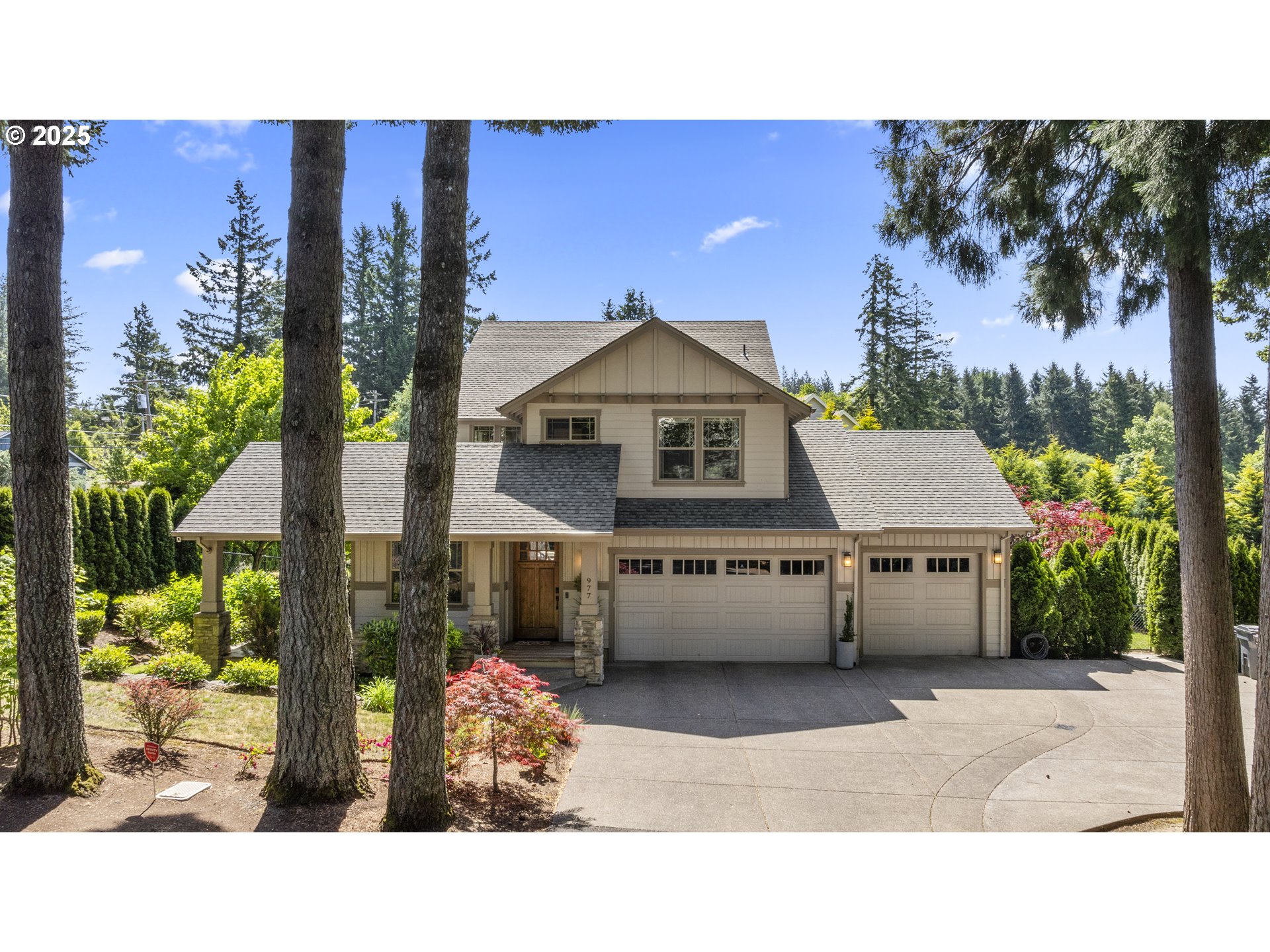 977 MARYLHURST CIR