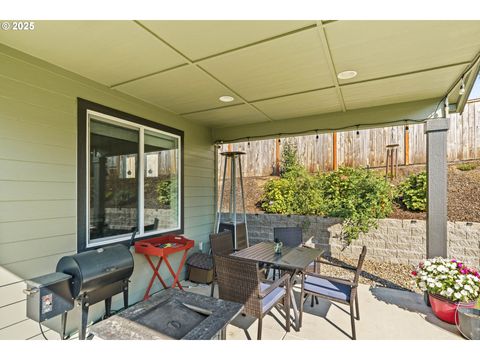 Tiny photo for 242 Rockcrest Dr, Lowell, OR 97452 (MLS # 667683282)