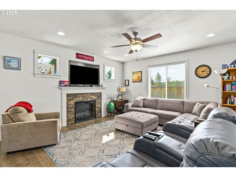 Tiny photo for 242 Rockcrest Dr, Lowell, OR 97452 (MLS # 667683282)