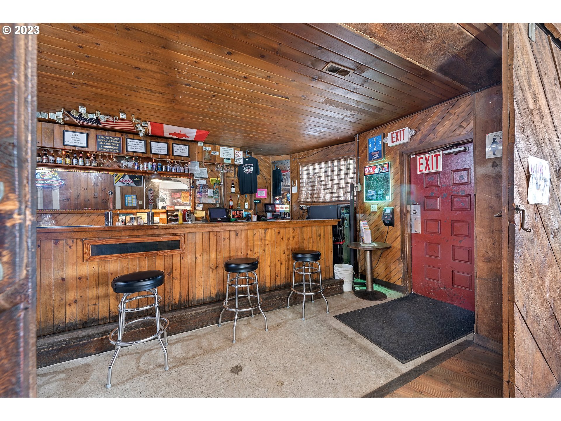 105 S MAIN ST