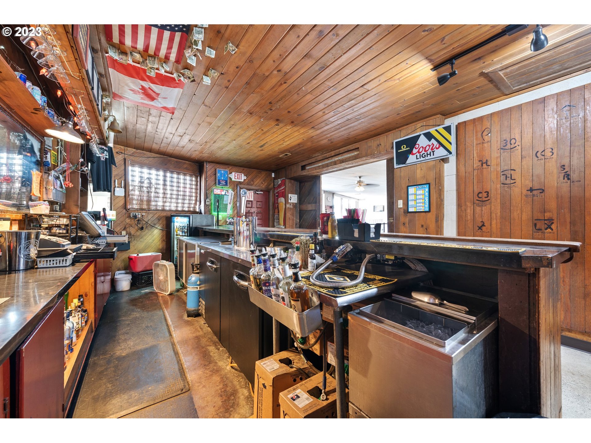 105 S MAIN ST