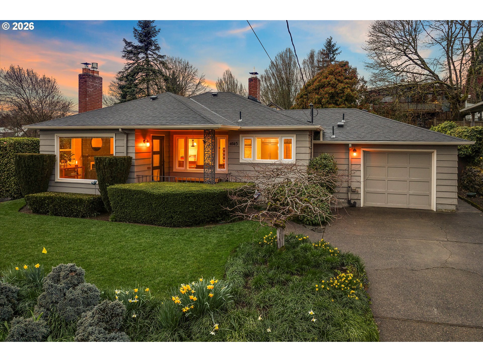 Photo 1 of 46 — 4145 SE KNAPP ST, Portland, OR 97202