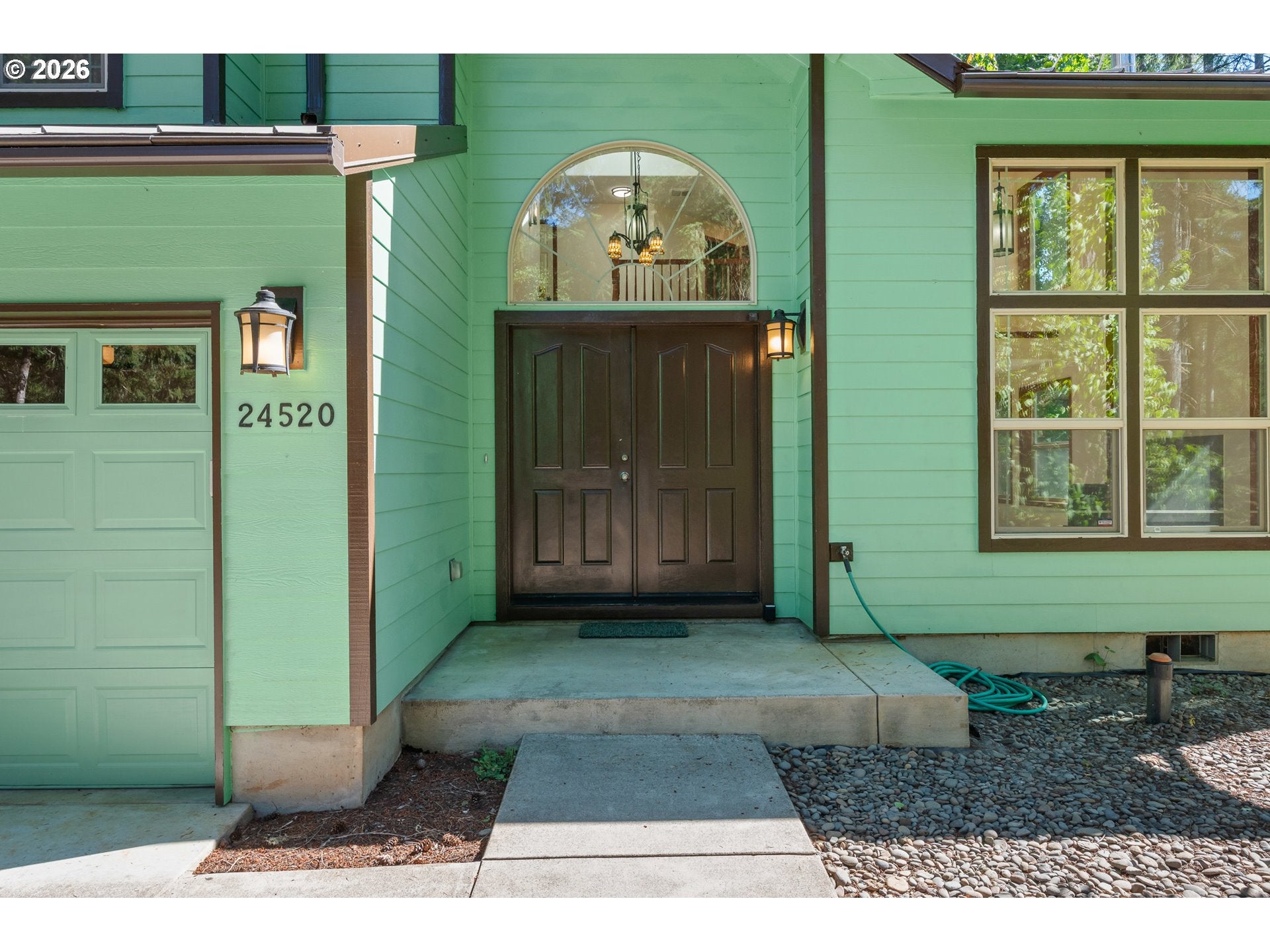 24520 TRILLIUM LN