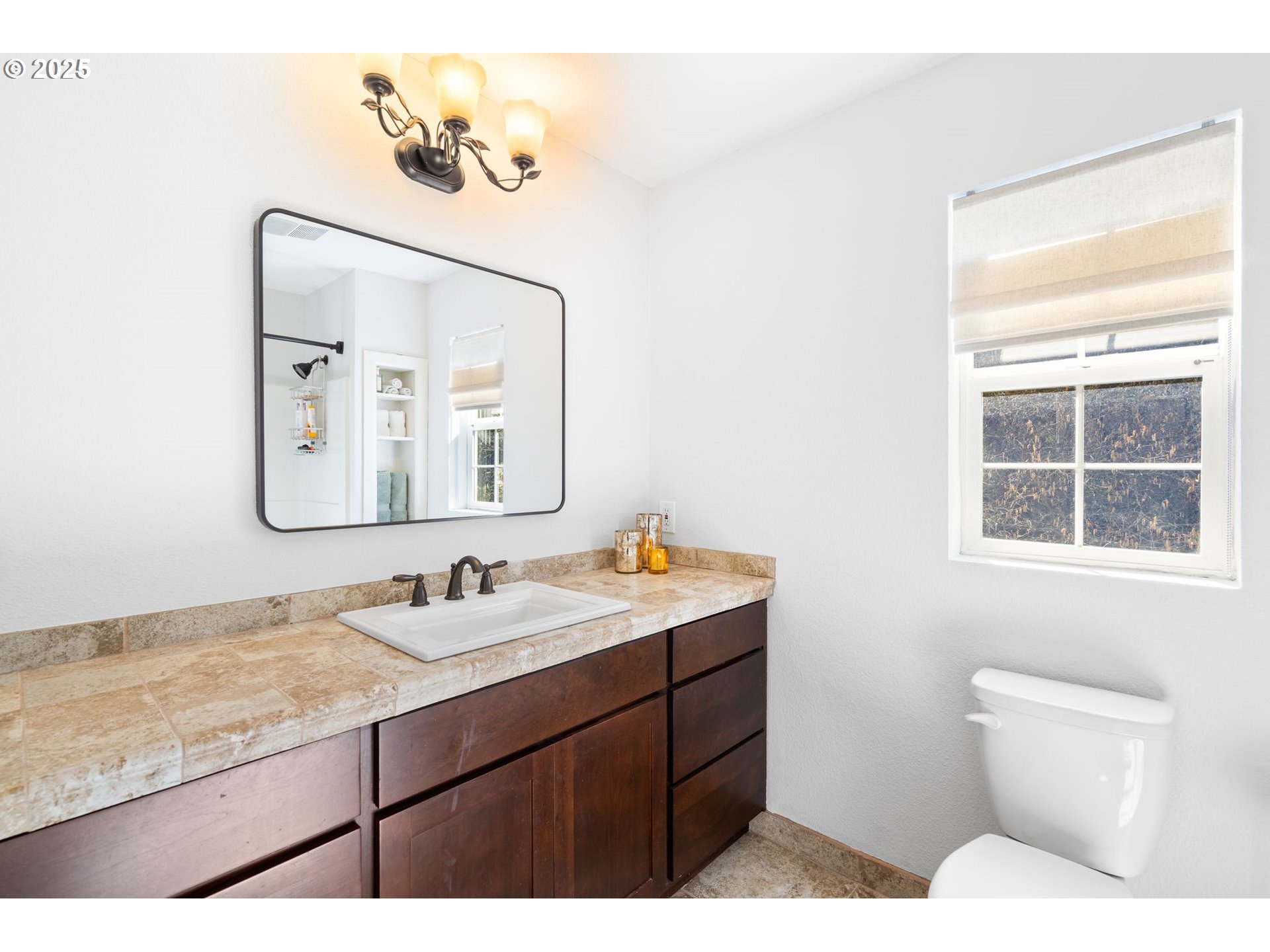 Vancouver, Washington 98682, United States, 6 Bedrooms Bedrooms, ,4 BathroomsBathrooms,Residential,Active,11694