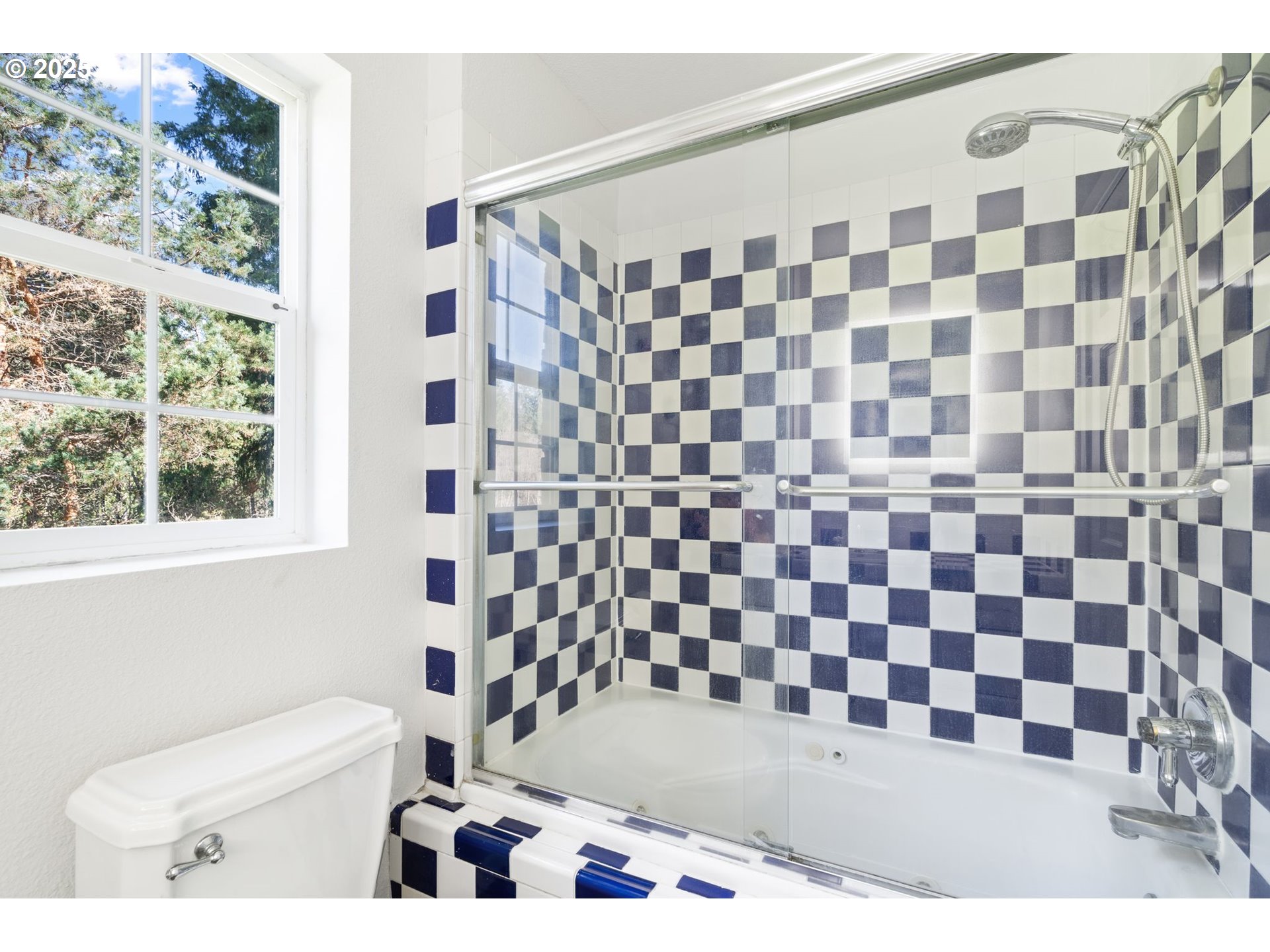 Vancouver, Washington 98682, United States, 6 Bedrooms Bedrooms, ,4 BathroomsBathrooms,Residential,Active,11694