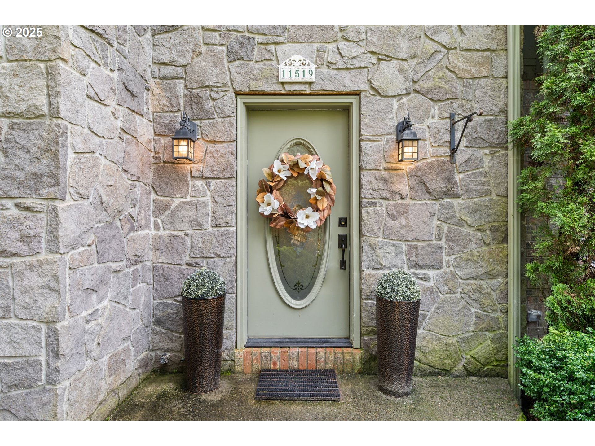 Vancouver, Washington 98682, United States, 6 Bedrooms Bedrooms, ,4 BathroomsBathrooms,Residential,Active,11694