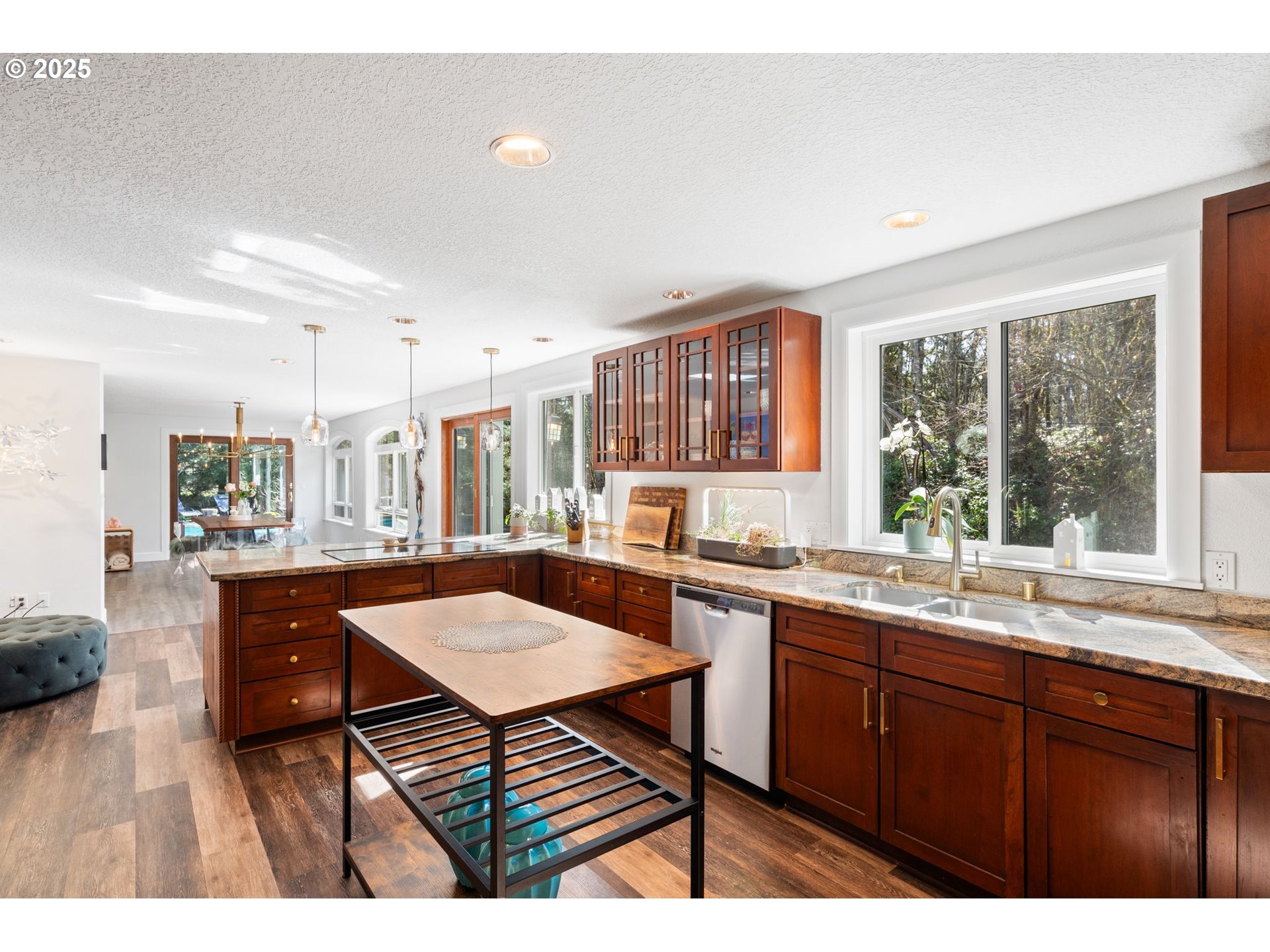 Vancouver, Washington 98682, United States, 6 Bedrooms Bedrooms, ,4 BathroomsBathrooms,Residential,Active,11694