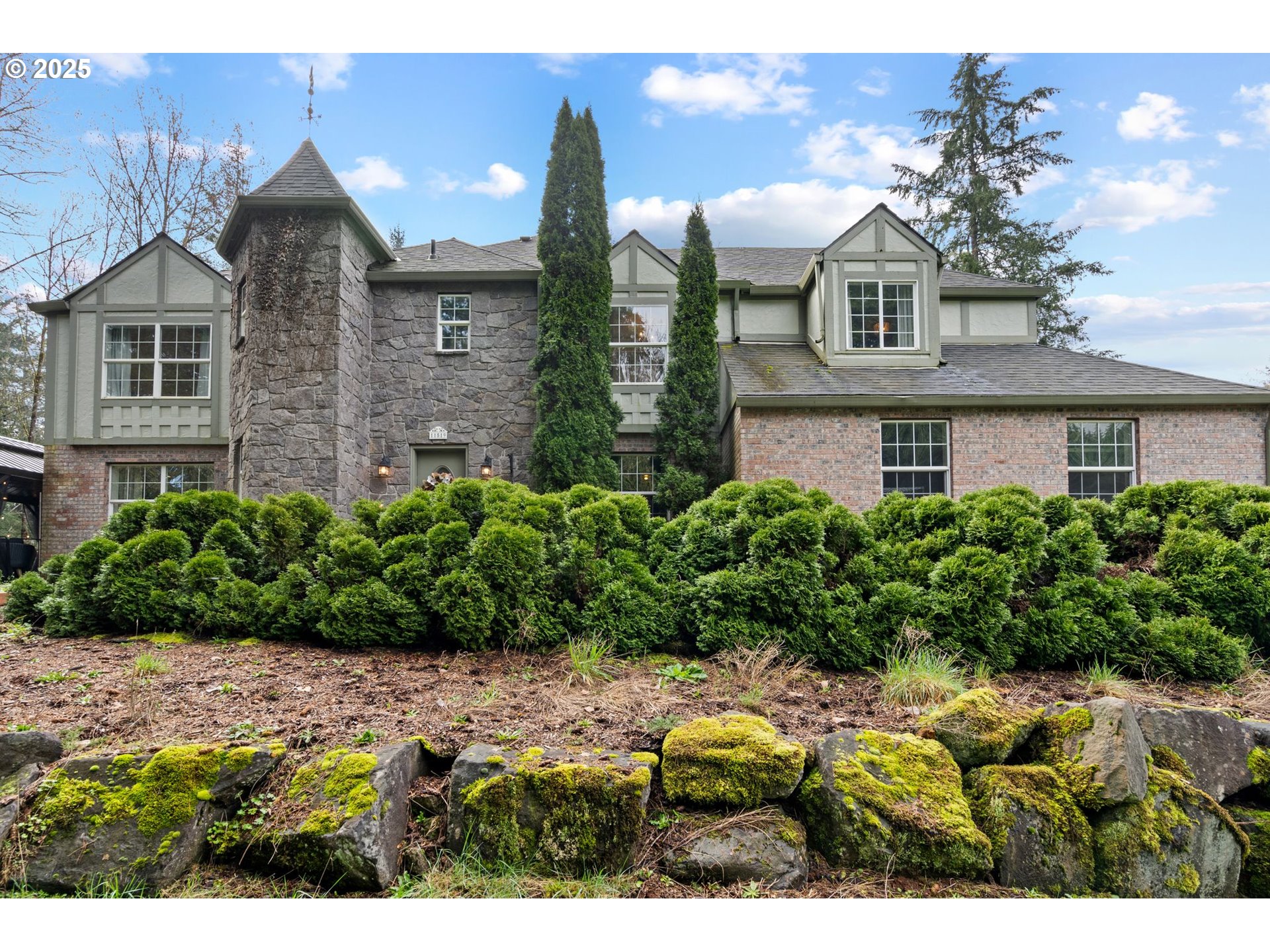 Vancouver, Washington 98682, United States, 6 Bedrooms Bedrooms, ,4 BathroomsBathrooms,Residential,Active,11694