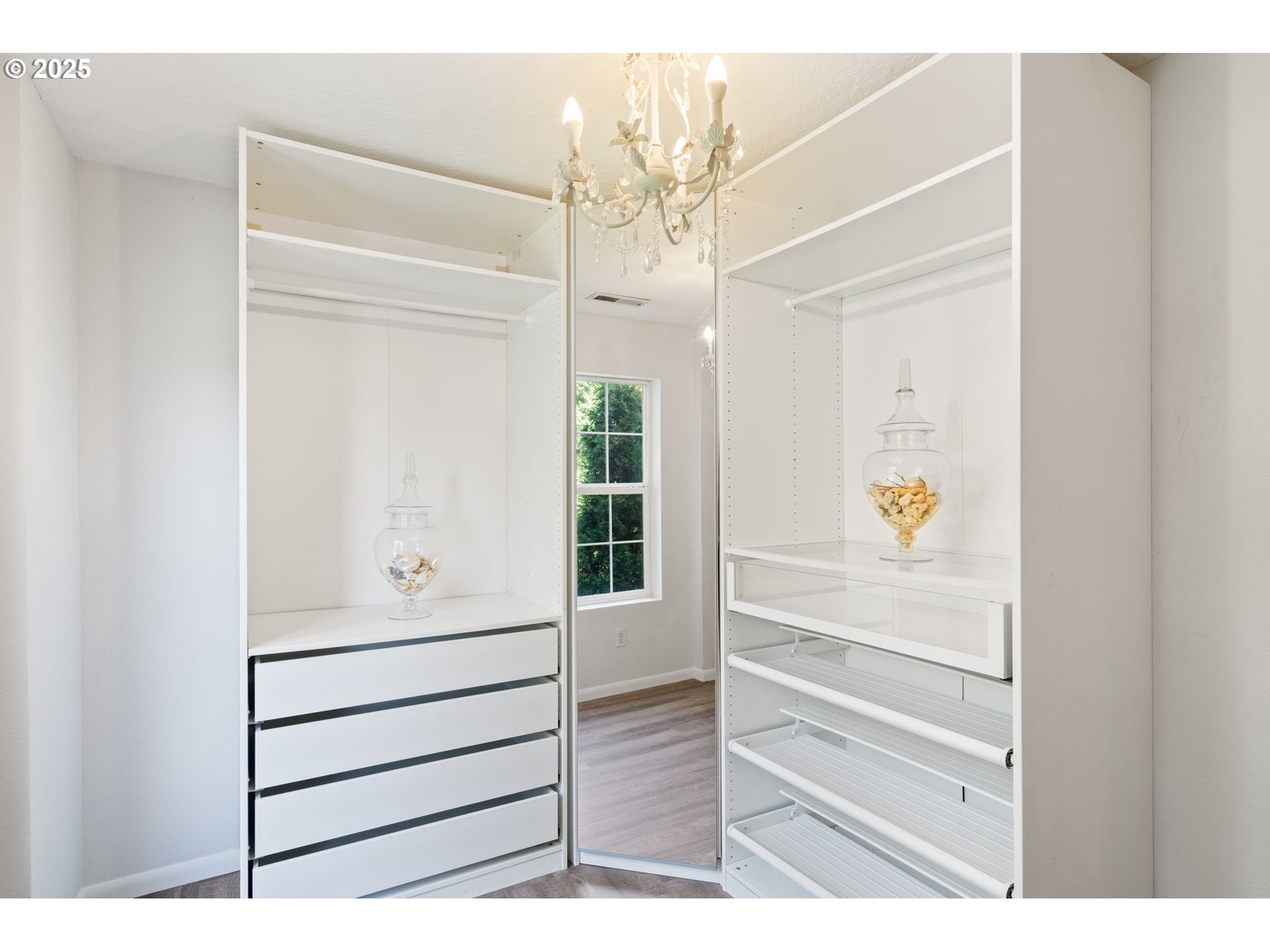 Vancouver, Washington 98682, United States, 6 Bedrooms Bedrooms, ,4 BathroomsBathrooms,Residential,Active,11694