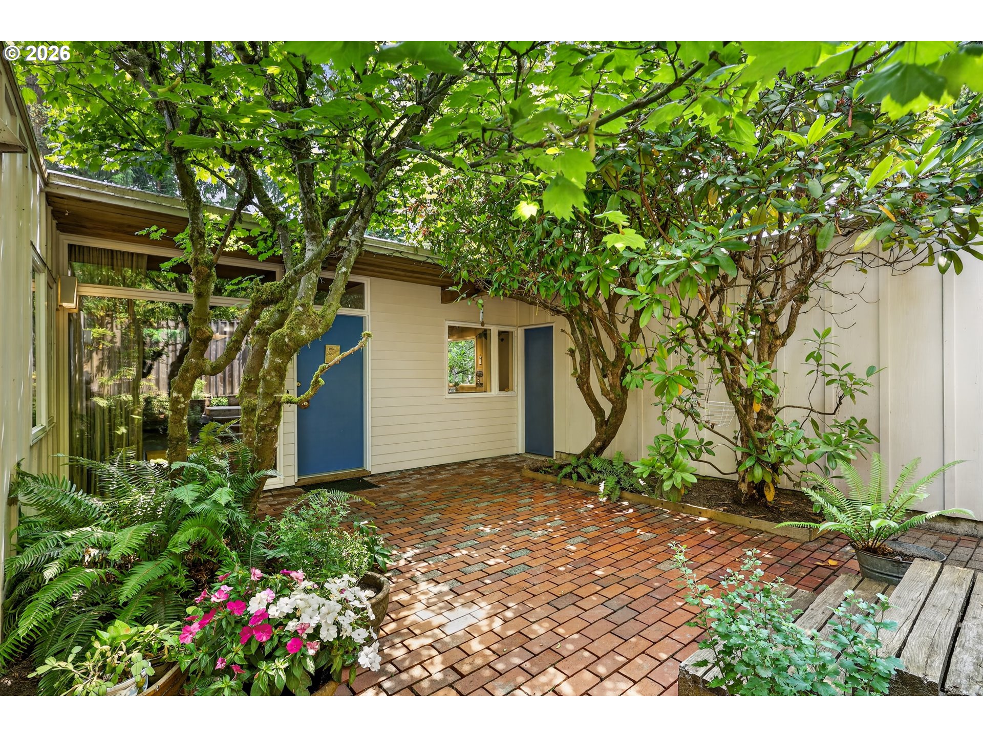 834 SW WESTWOOD DR