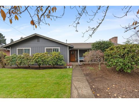 2568 DOVER DR Eugene OR 97404