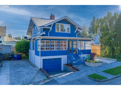 1131 COMMERCIAL AVE Coos Bay OR 97420