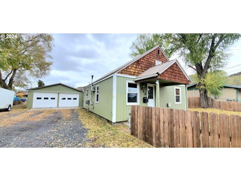 A home in Prineville