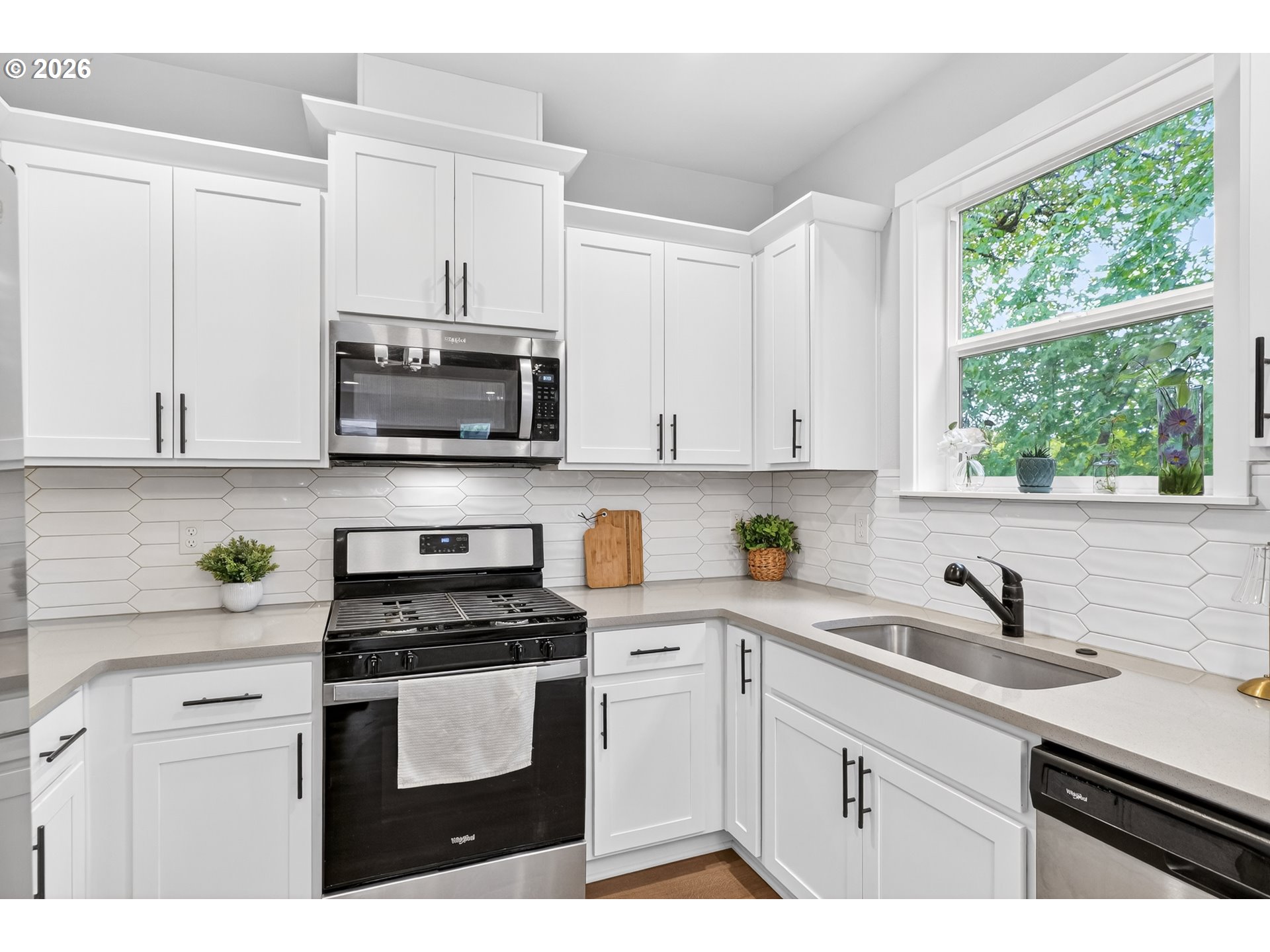 1521 S CAMILLE PL