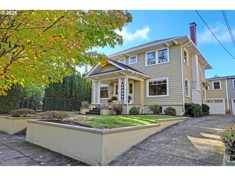2704 NE HAMBLET ST Portland OR 97212