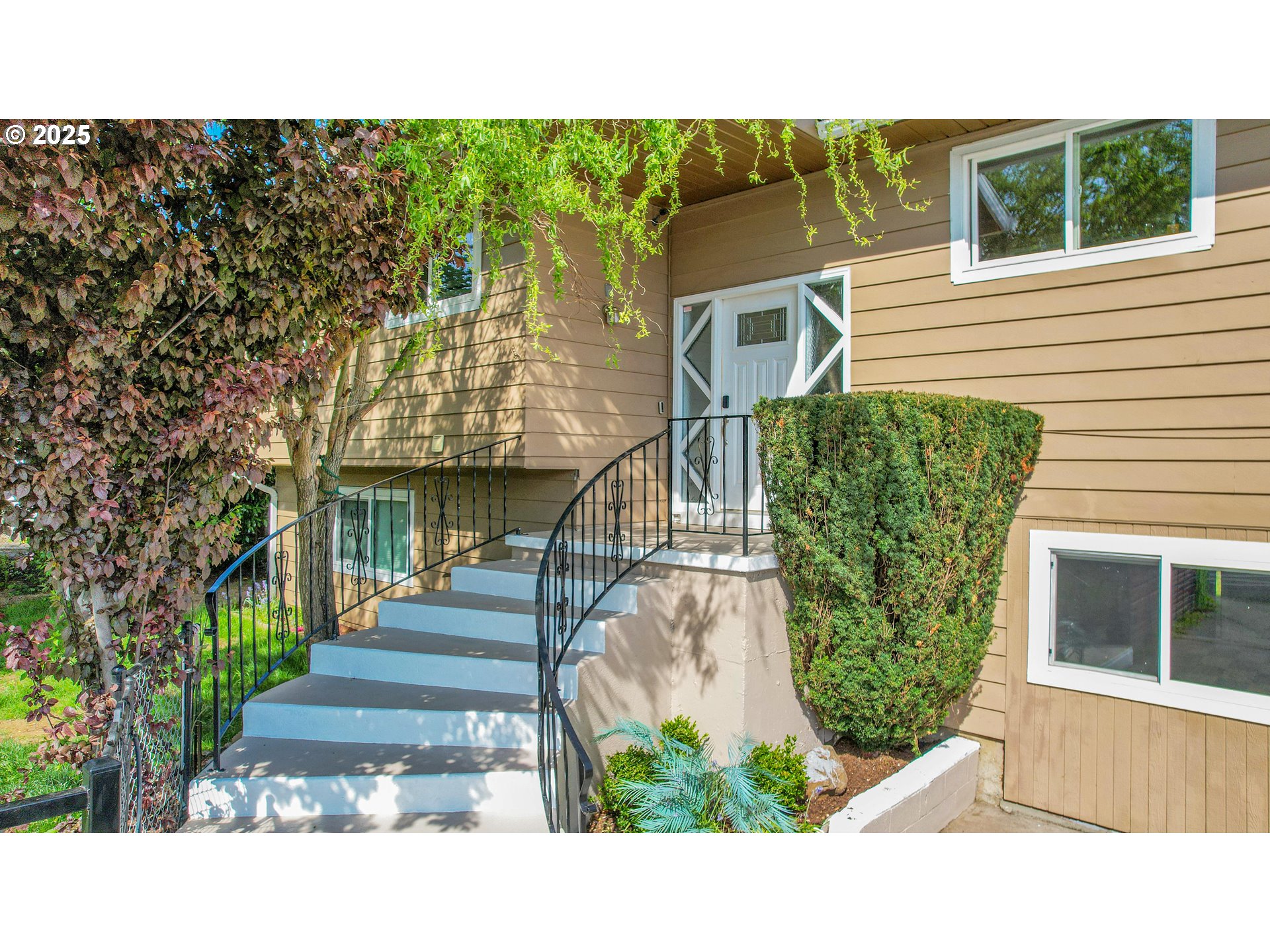 16 NE 148TH AVE