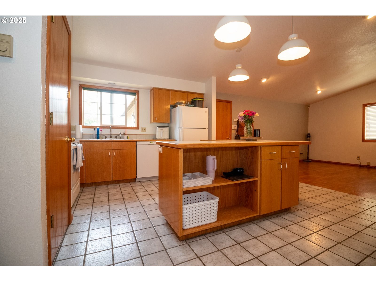 Florence, Oregon 97439, United States, 3 Bedrooms Bedrooms, ,2 BathroomsBathrooms,Residential,Active,251876