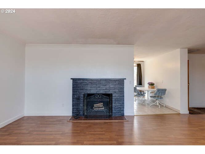 Sheridan, Oregon 97378, United States, 3 Bedrooms Bedrooms, ,2 BathroomsBathrooms,Residential,Pending,85668