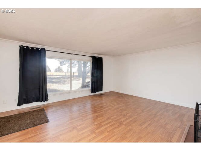 Sheridan, Oregon 97378, United States, 3 Bedrooms Bedrooms, ,2 BathroomsBathrooms,Residential,Pending,85668