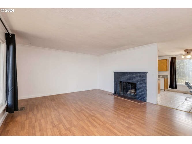 Sheridan, Oregon 97378, United States, 3 Bedrooms Bedrooms, ,2 BathroomsBathrooms,Residential,Pending,85668