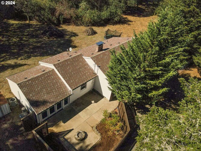 Sheridan, Oregon 97378, United States, 3 Bedrooms Bedrooms, ,2 BathroomsBathrooms,Residential,Pending,85668