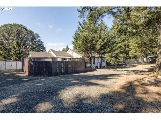 Sheridan, Oregon 97378, United States, 3 Bedrooms Bedrooms, ,2 BathroomsBathrooms,Residential,Pending,85668