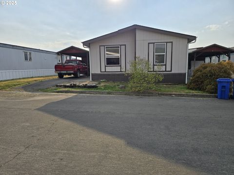 33 MANOR LOOP Roseburg OR 97471