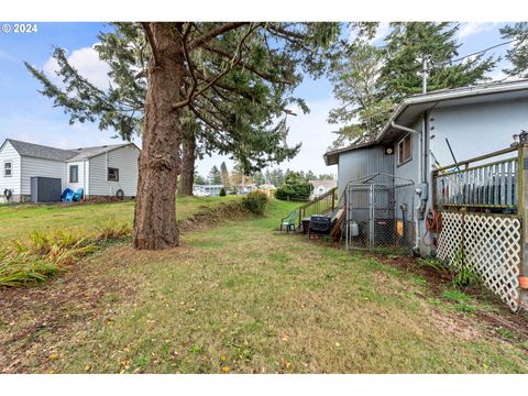 A home in Coos Bay