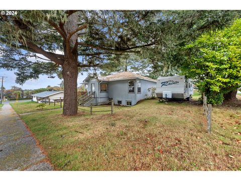 A home in Coos Bay