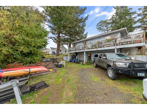 A home in Coos Bay