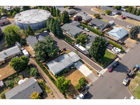 A home in Canby