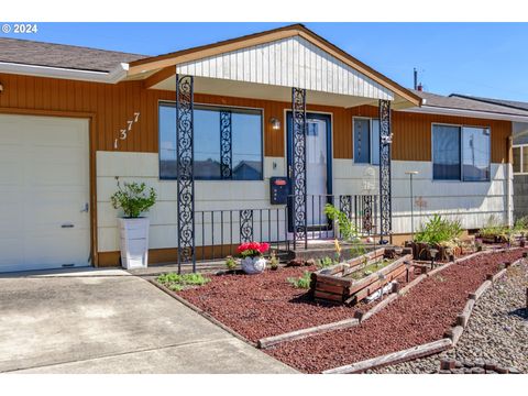 A home in Woodburn