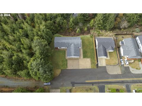 A home in Coos Bay