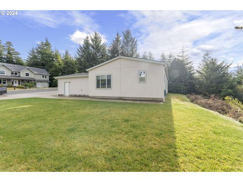 A home in Coos Bay