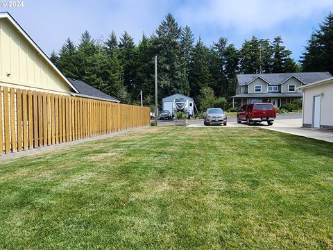 A home in Coos Bay