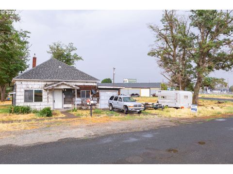 A home in La Grande